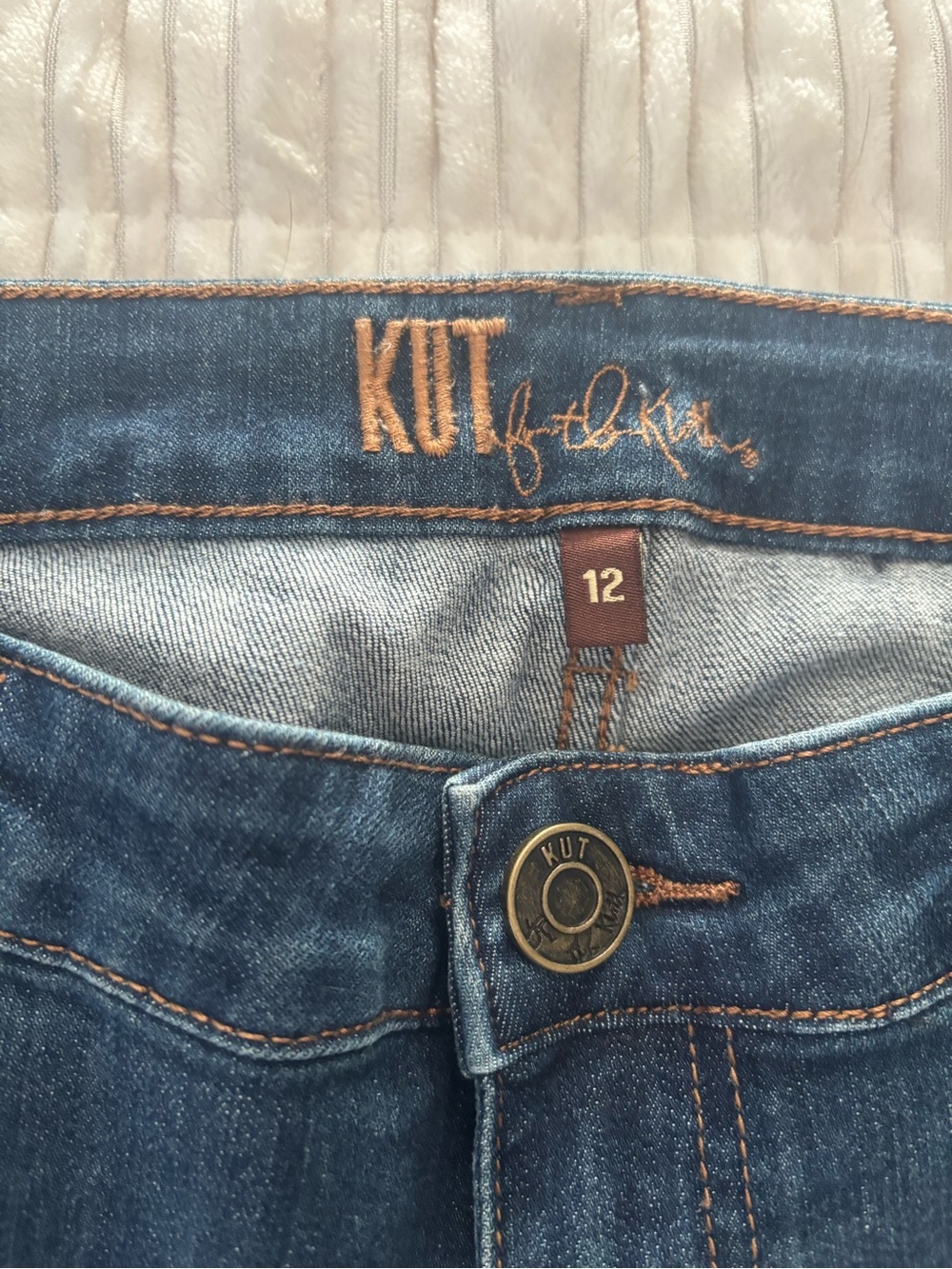 Kut from the Kloth Indigo Cropped Slim Jeans - Picture 5 of 6